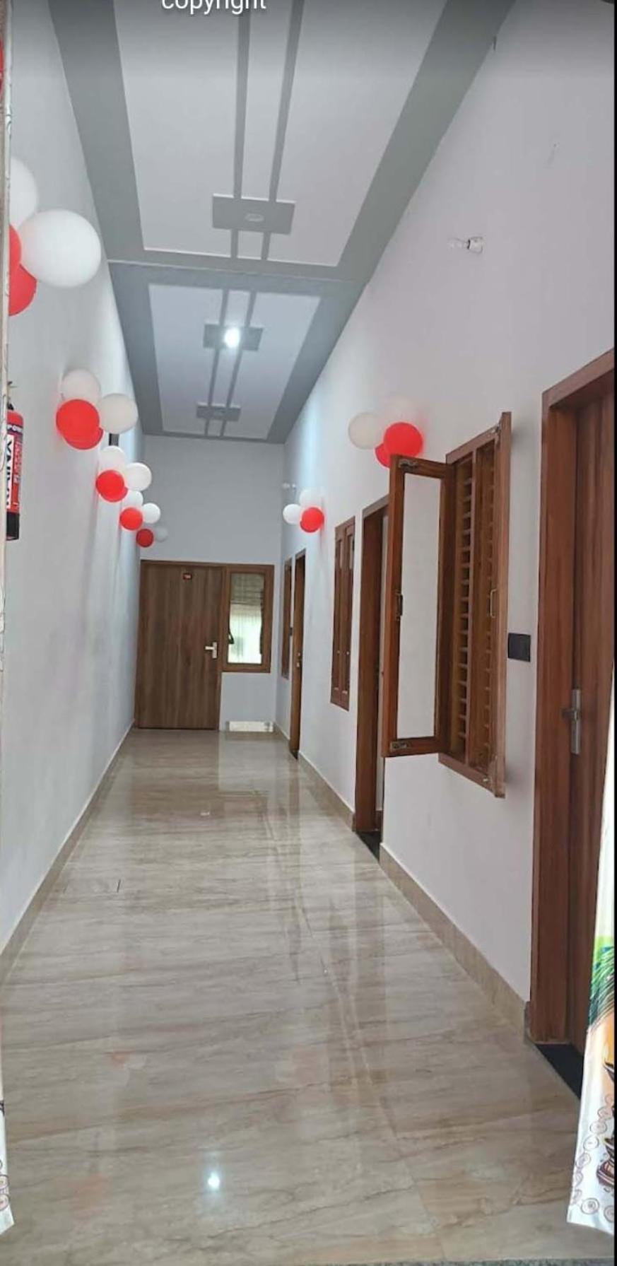 Hotel Rudra Residency Near Railway Station Mathura Exteriör bild